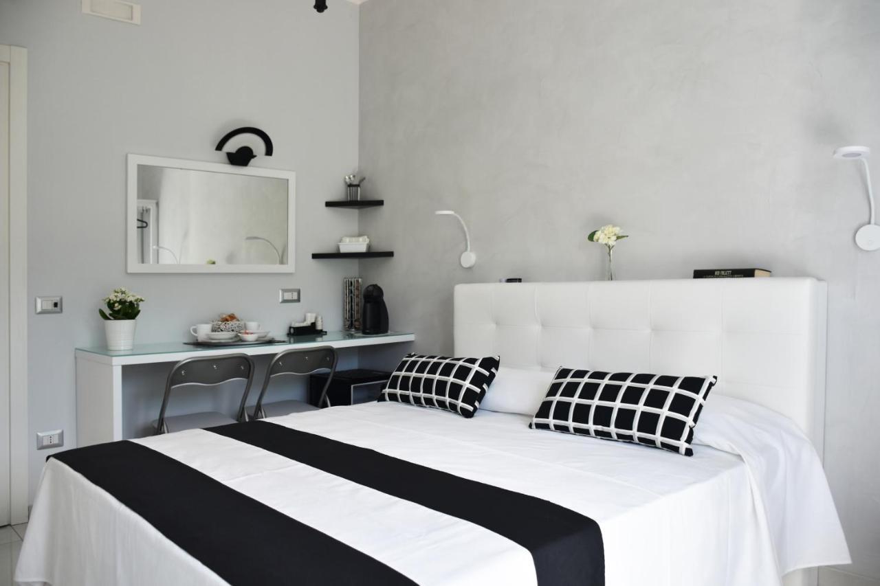 Costantino Suites ซอร์เรนโต ภายนอก รูปภาพ