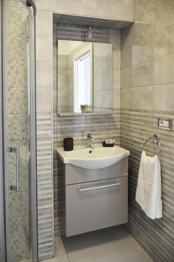 Costantino Suites ซอร์เรนโต ภายนอก รูปภาพ