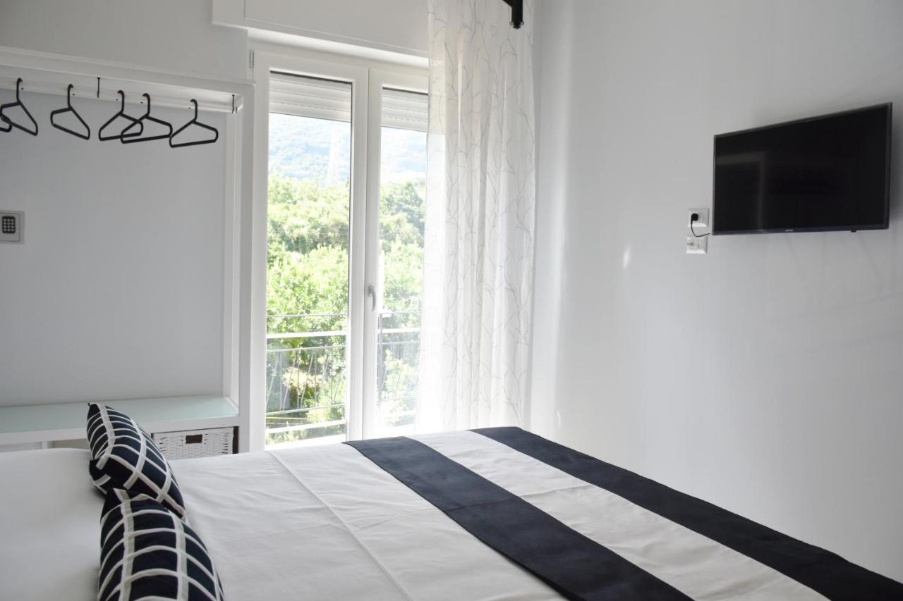 Costantino Suites ซอร์เรนโต ภายนอก รูปภาพ