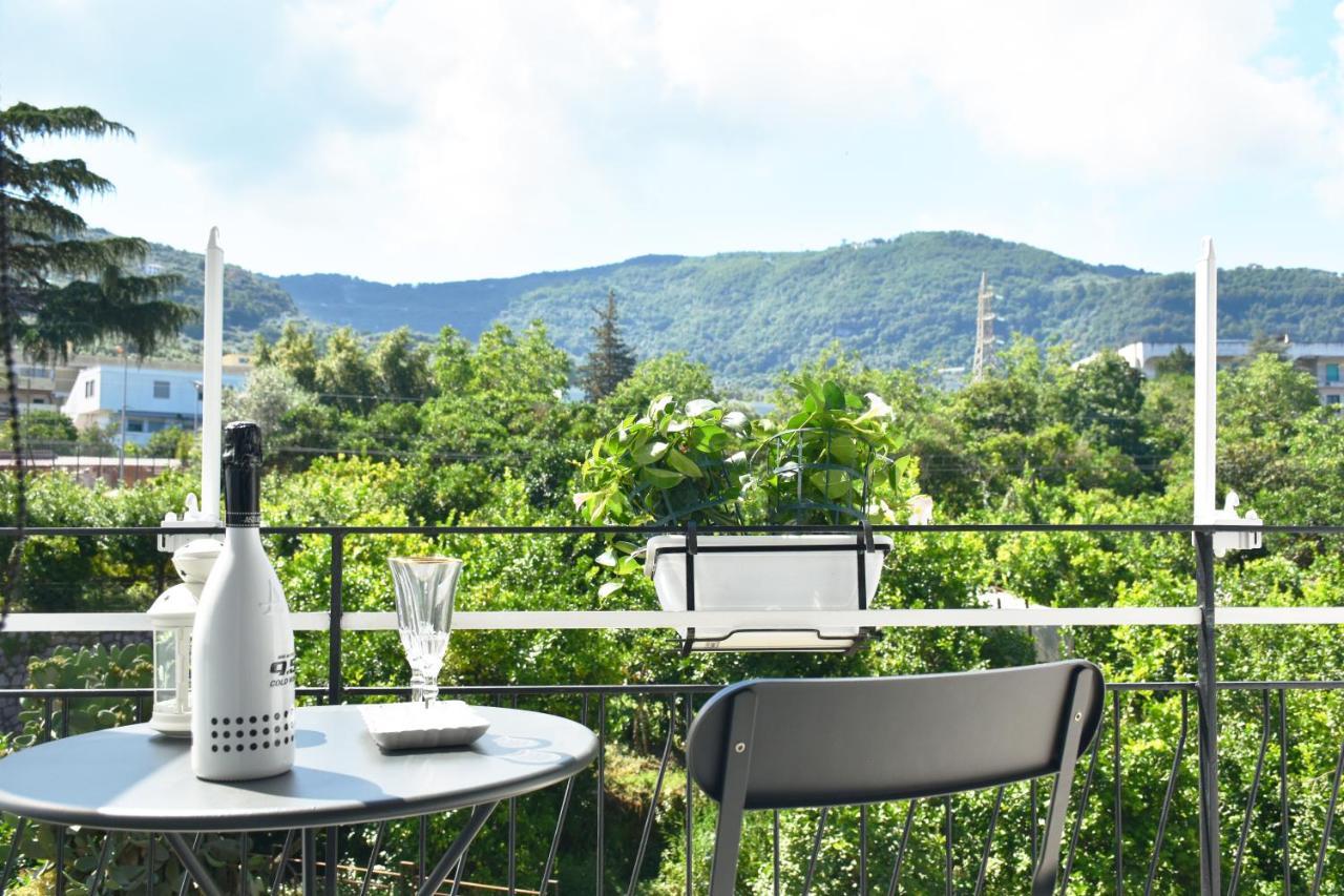 Costantino Suites ซอร์เรนโต ภายนอก รูปภาพ